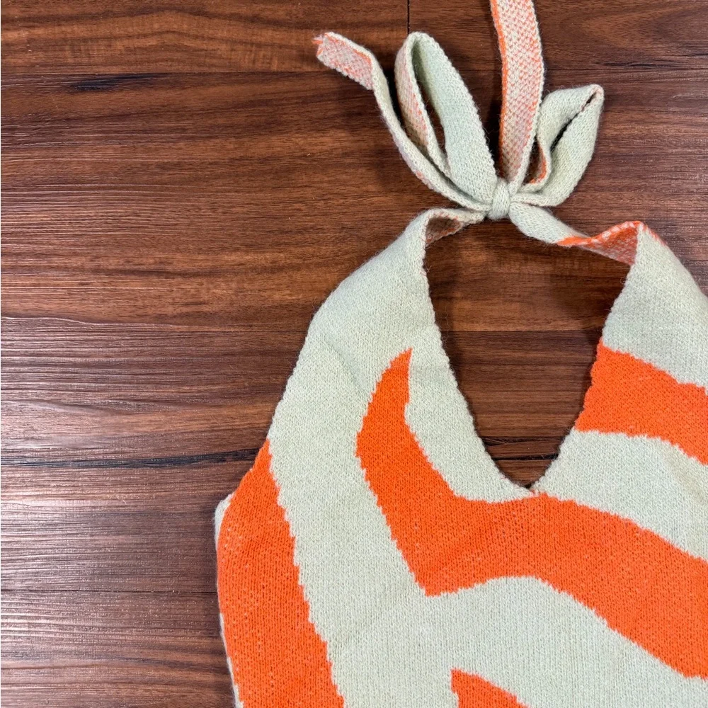 SHEIN Orange and Cream Knit Fabric - Picture 2 of 3